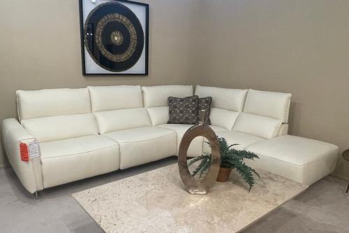 5 Pc. Leather Sectional With Motion
