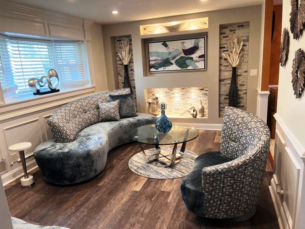 Neptune, NJ Living Room Designed By Robin Eisner