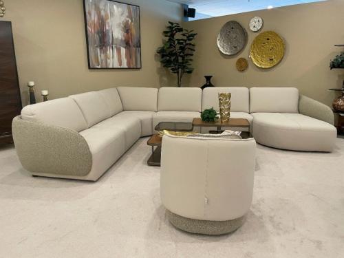6 Pc. Sectional In Combination Leather & Fabric