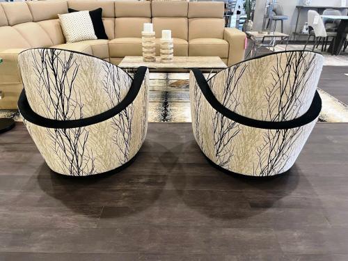 Swivel Chairs In Combination Fabrics