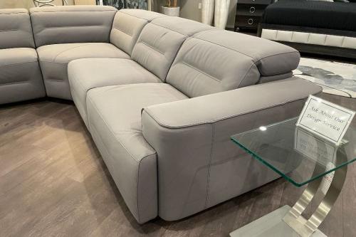 6 Pc. Leather Sectional With Motion