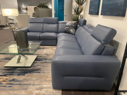 4 Pc. Leather Sectional With Motion